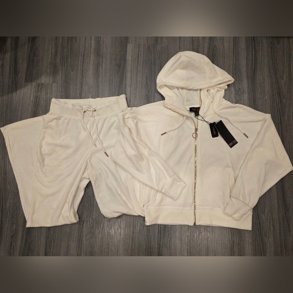 NWT TRUTH BY REPUBLIC 2pcs Set Women' Velour Hooded Track Suit Soft Ivory - Picture 3 of 15